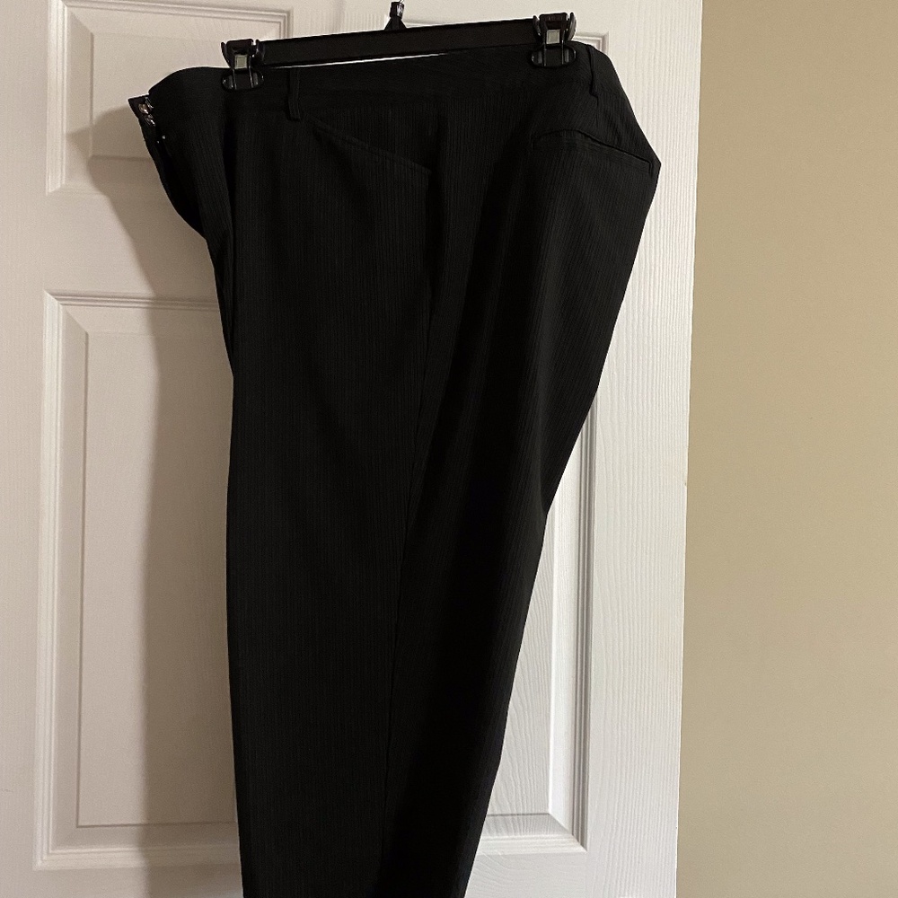 Black Size 24 Lane Bryant Capris